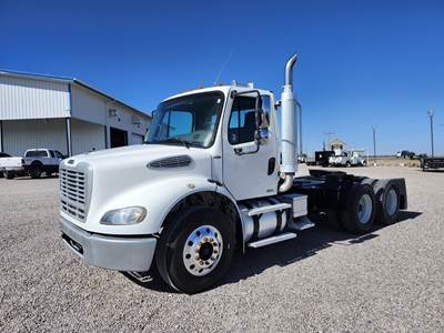 Freightliner M2 112 Day Cab Truck - Caterpillar 410HP, 13 Speed Manual