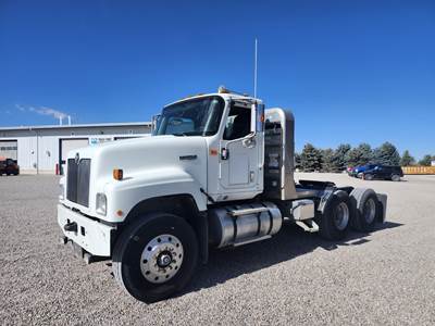 International Paystar 5500 Day Cab Truck - Caterpillar 410HP, 6 Speed Allison Rds Automatic