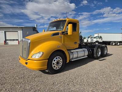Kenworth T680 Day Cab Truck - Paccar 455HP, 12 Speed Amt