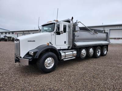 Kenworth T800 Quad Axle Dump Truck - Paccar 485HP, 18 Speed Manual, 18' Dump