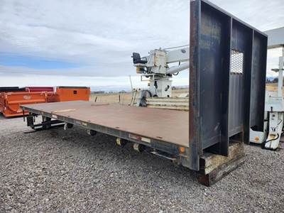 LIFT BODIES INC 24 FT Flatbed Truck Body