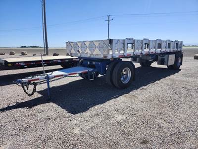 Western 24x96 Single Axle Steel Pup Trailer - Air Ride, Fixed Spread Axle
