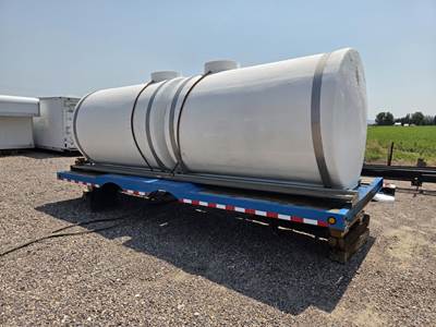 2007 Custom Dual 2500 Gal Fiberglass Truck Tanks with Honda Pump Motor