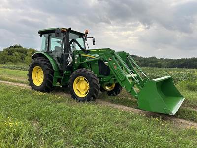 John Deere 5090M Tractor