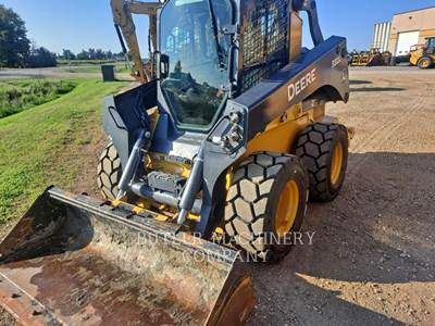 John Deere 332G Skid Steer