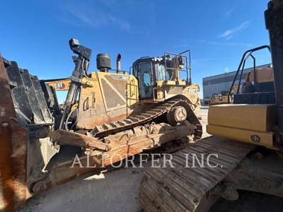 Caterpillar D8T Dozer