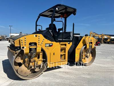 Caterpillar CB16 Smooth Drum Roller Compactor