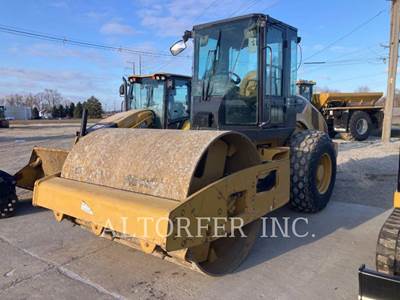 Caterpillar CS56 Smooth Drum Roller Compactor