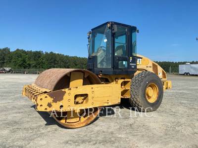 Caterpillar CS56 Smooth Drum Roller Compactor