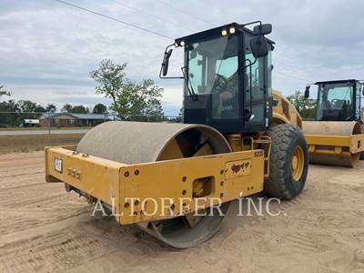 Caterpillar CS66B Smooth Drum Roller Compactor