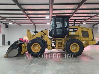 Caterpillar 926M Wheel Loader