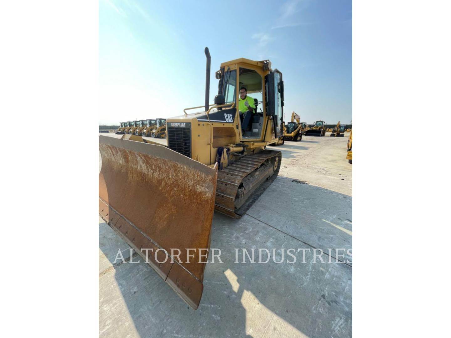 2006 Caterpillar D4G XL Dozer For Sale, 5,410 Hours East Dundee, IL UN00456