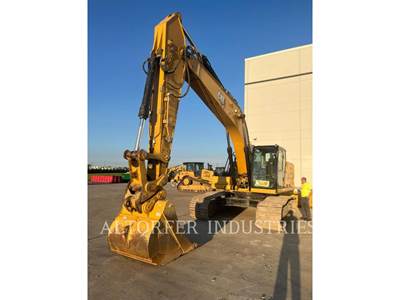 Caterpillar 330 Excavator