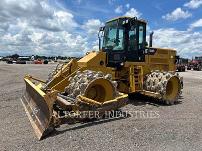 Caterpillar 815F2 Soil Compactor