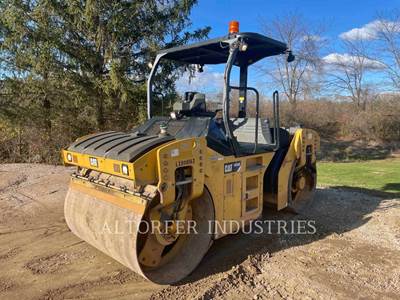Caterpillar CB54B Tandem Vibratory Roller