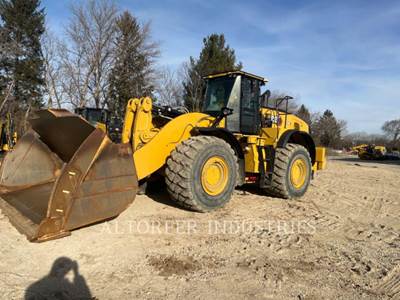 Caterpillar 982M Wheel Loader