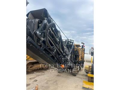 Caterpillar PM822 Asphalt Paver