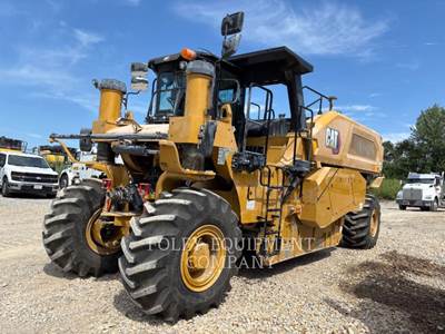 Caterpillar RM600-01 Asphalt Paver