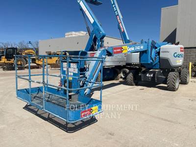 Genie Z62/40G4W Boom Lift