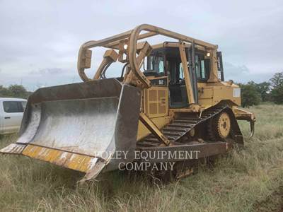 Caterpillar D6T Dozer