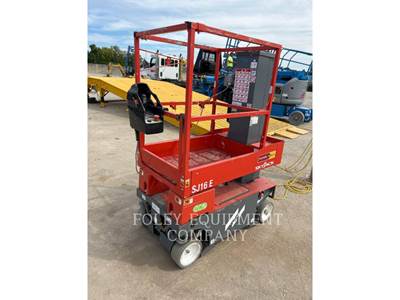 Skyjack SJ16 Scissor Lift