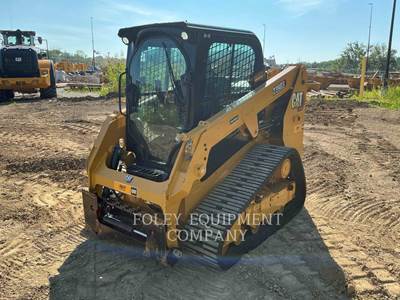 Caterpillar 239D3 Compact Track Loader