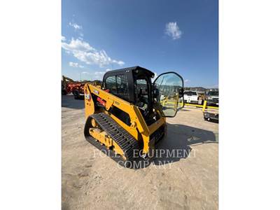 Caterpillar 239D3 Compact Track Loader