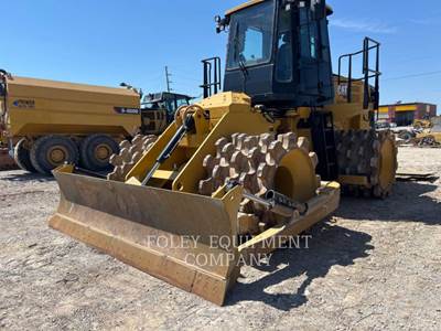 Caterpillar 815-11 Smooth Drum Roller Compactor