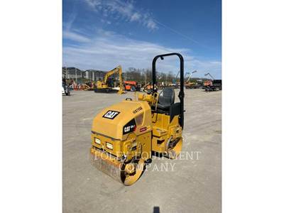 Caterpillar CB1.7 Tandem Vibratory Roller