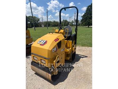 Caterpillar CB1.7 Tandem Vibratory Roller