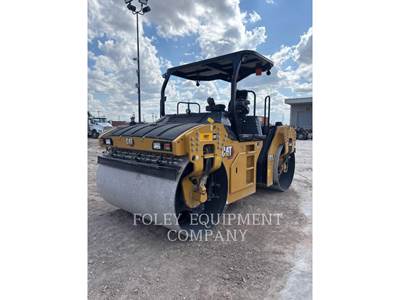 Caterpillar CB15-01O Smooth Drum Roller Compactor