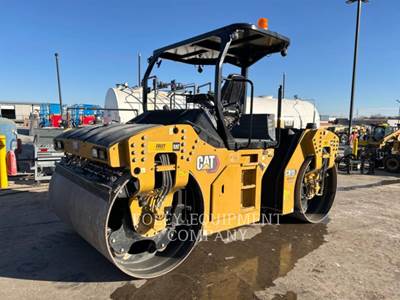 Caterpillar CB15 Smooth Drum Roller Compactor