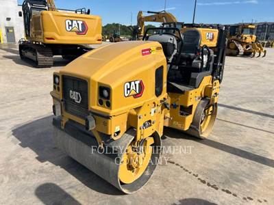 Caterpillar CB2.7-03 Smooth Drum Roller Compactor