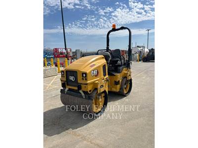 Caterpillar CB2.7-03 Smooth Drum Roller Compactor