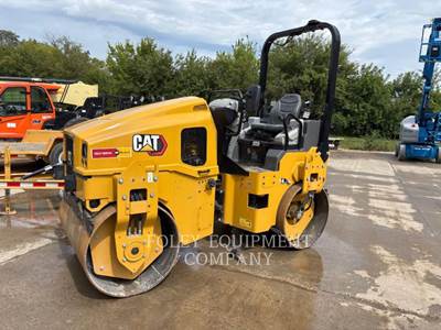 Caterpillar CB4.0-03 Smooth Drum Roller Compactor