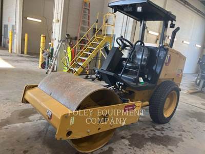 Caterpillar CS34 Vibratory Soil Compactor