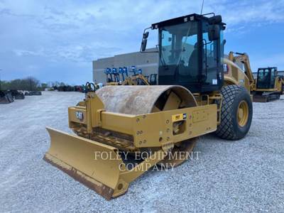 Caterpillar CS56B Smooth Drum Roller Compactor