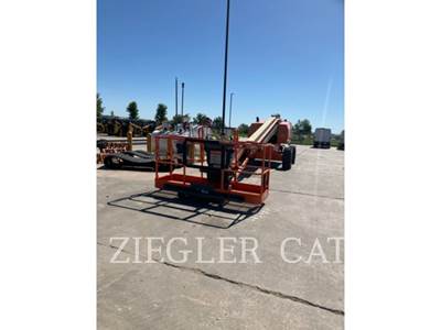 JLG 660SJ Boom Lift