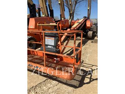 JLG 660SJC Boom Lift