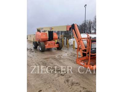 JLG 800AJ Boom Lift