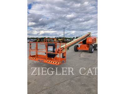 JLG 800S Boom Lift