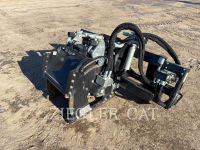 Caterpillar PC104 Track Cold Planer