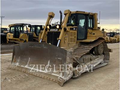 Caterpillar D6T Dozer