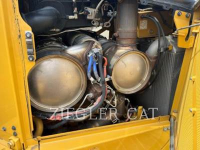 Caterpillar D6XE Dozer