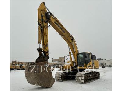 Komatsu PC490LC Excavator