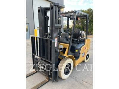 Caterpillar GP25N Forklift