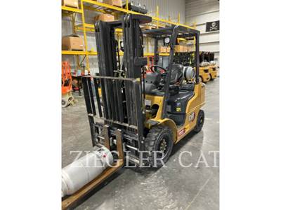 Caterpillar GP25N Forklift
