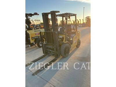 Caterpillar GP30N5 Forklift