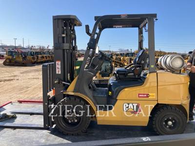 Caterpillar GP30N5 Forklift