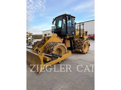Caterpillar 815 Soil Compactor